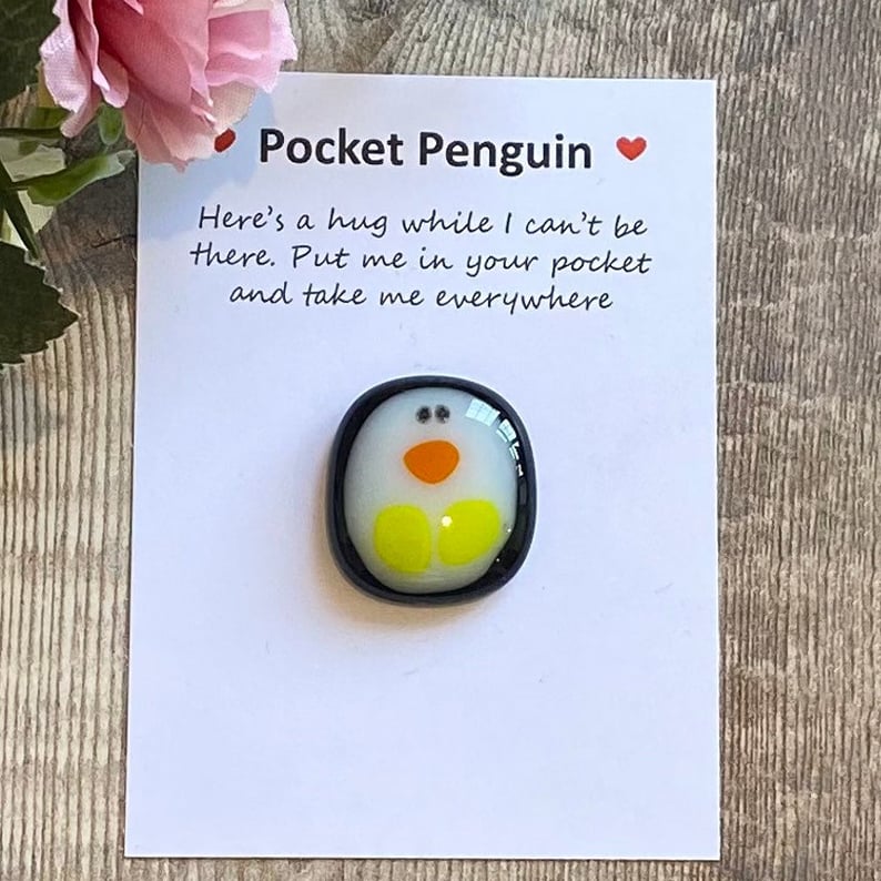 (❤️Hot Sale)A Little Pocket Penguin Hug
